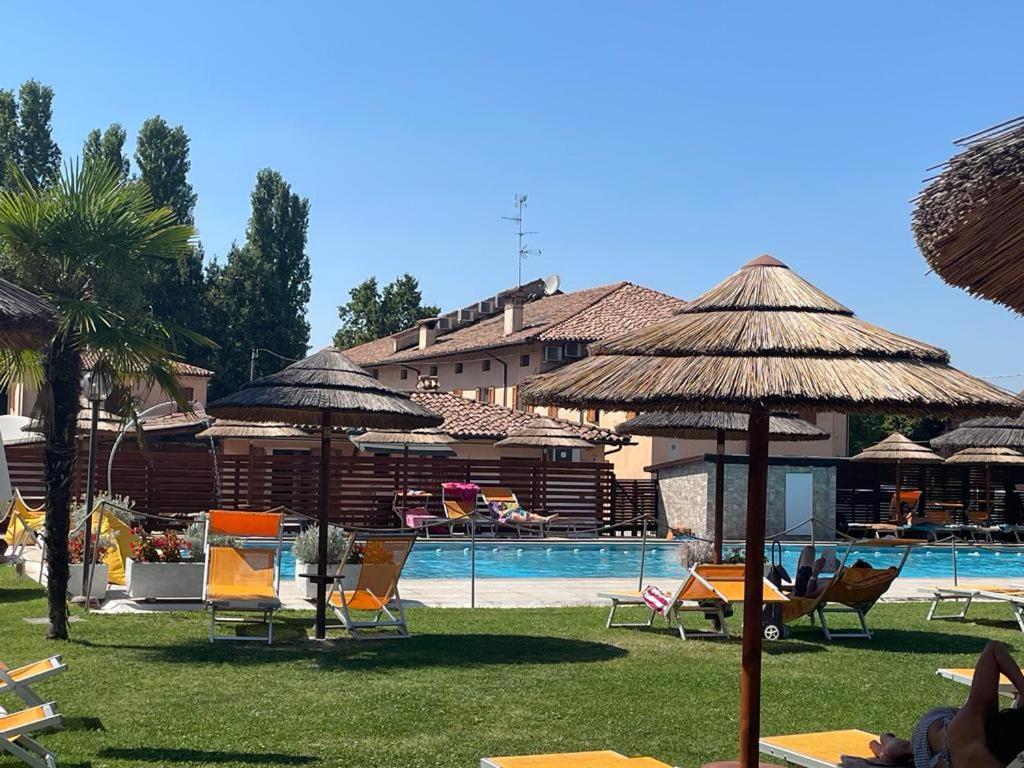 Hotel Tenuta Santo Stefano Campagnola Emilia Exterior photo